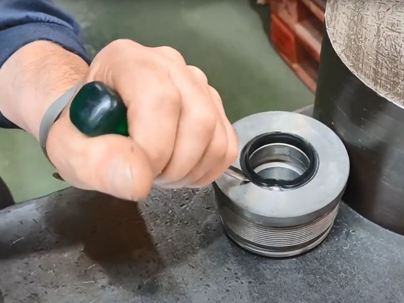 7 Pasos esenciales para la prevención del cilindro hidráulico