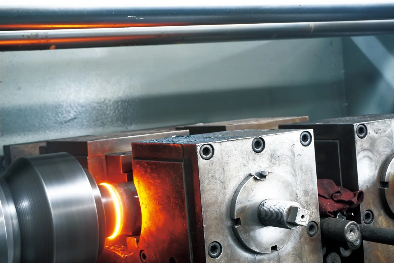 Cilindros hidráulicos HCIC: tipos de 4 núcleos y soluciones personalizadas